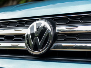 2020330TSI (q)Ş VI (ji)^