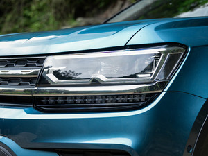 2020330TSI (q)Ş VI (ji)^