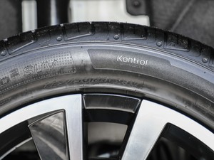 2020款330TSI 四驱豪华版 国VI 轮胎尺寸