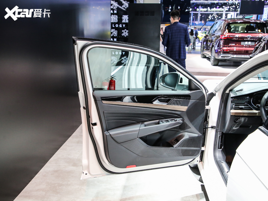 2020_Դ 430PHEV ӺA V