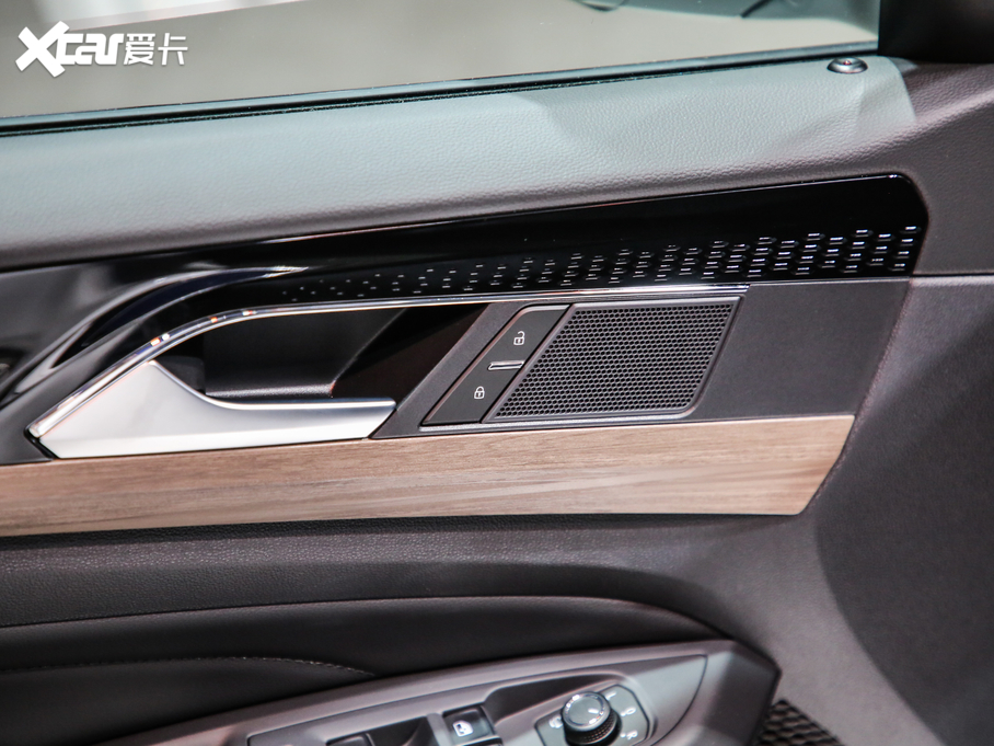 2020�����_������Դ 430PHEV ��Ӻ��A�� ��V