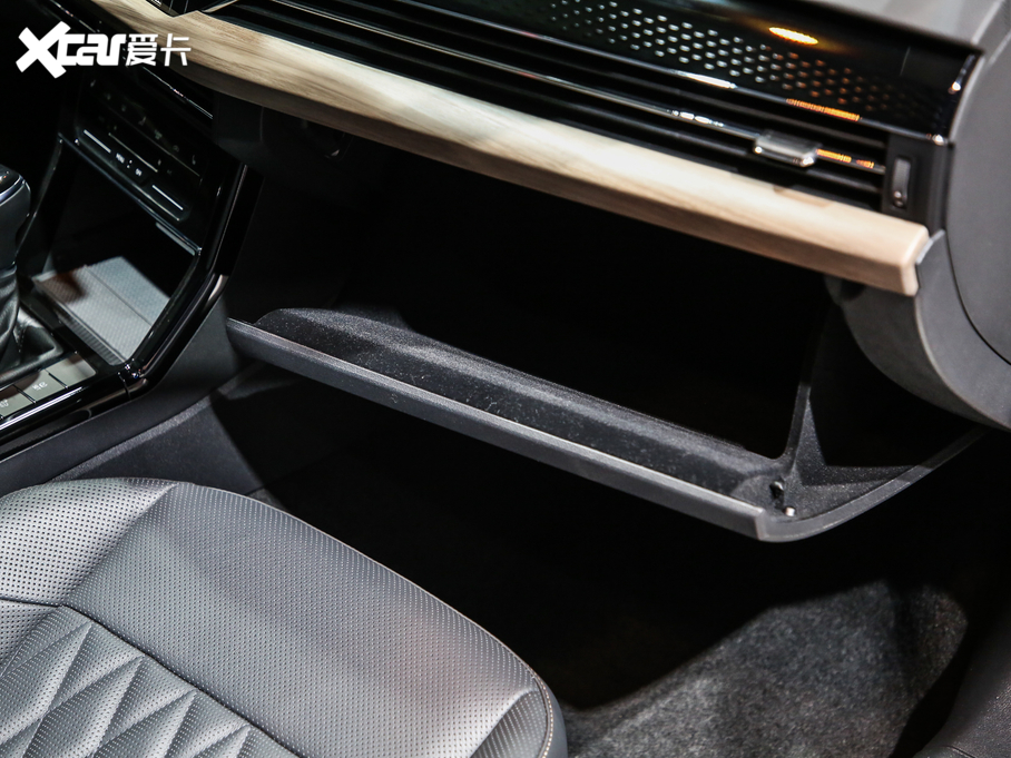 2020_Դ 430PHEV ӺA V