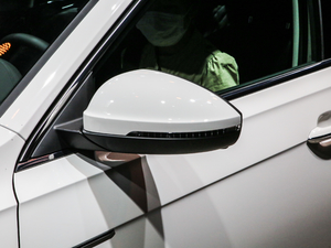 2020430PHEV ӺA V (ji)^