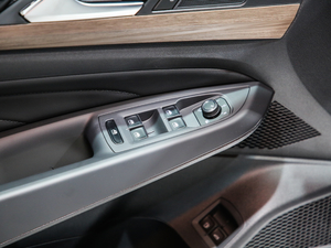 2020430PHEV ӺA V {܇ƅ^	