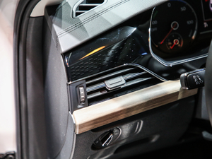 2020430PHEV ӺA V п؅^