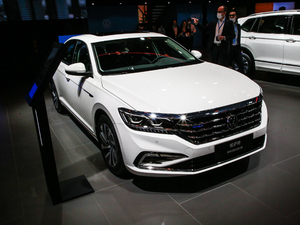 2020430PHEV ӾӢ VI w^