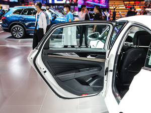 2020430PHEV ӾӢ VI ܇T