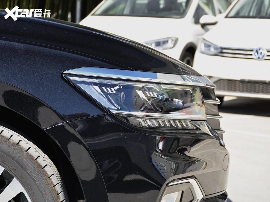 2020_ Ŀ 330TSI A VI