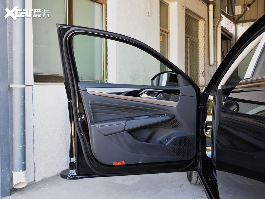 2020_ Ŀ 330TSI A VI