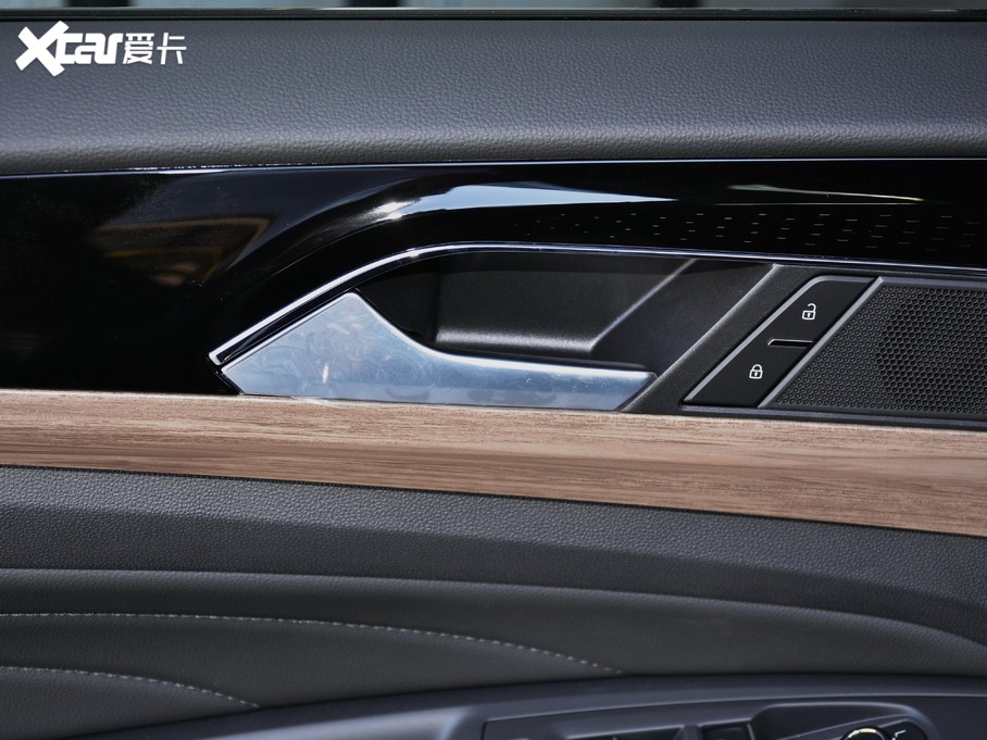 2020_ Ŀ 330TSI A VI