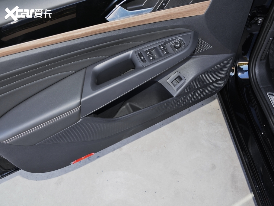 2020_ Ŀ 330TSI A VI