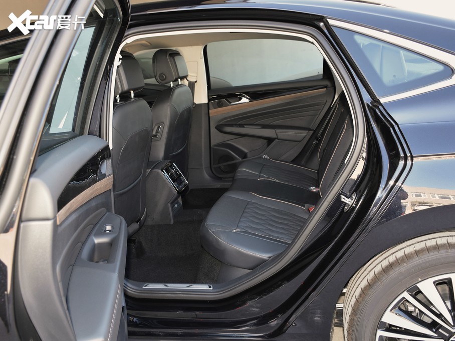 2020_ Ŀ 330TSI A VI