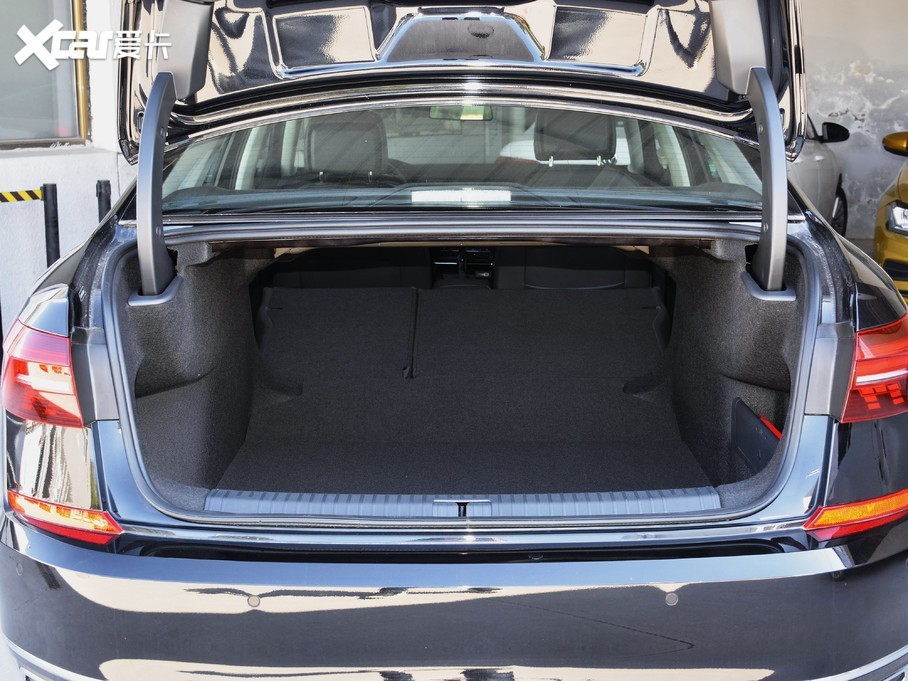 2020_ Ŀ 330TSI A VI