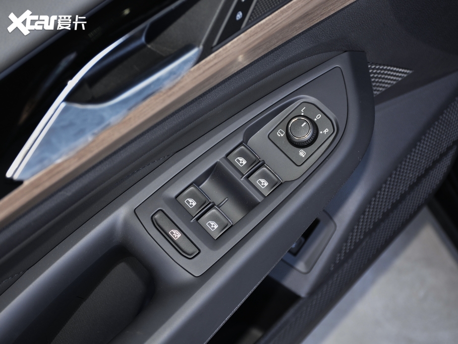 2020_ Ŀ 330TSI A VI