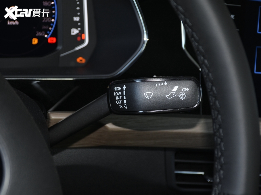 2020_ Ŀ 330TSI A VI