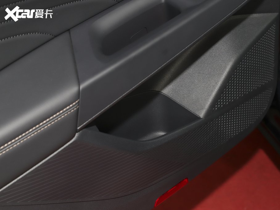 2020_ Ŀ 330TSI F VI