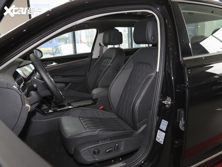 2020_ Ŀ 330TSI F VI