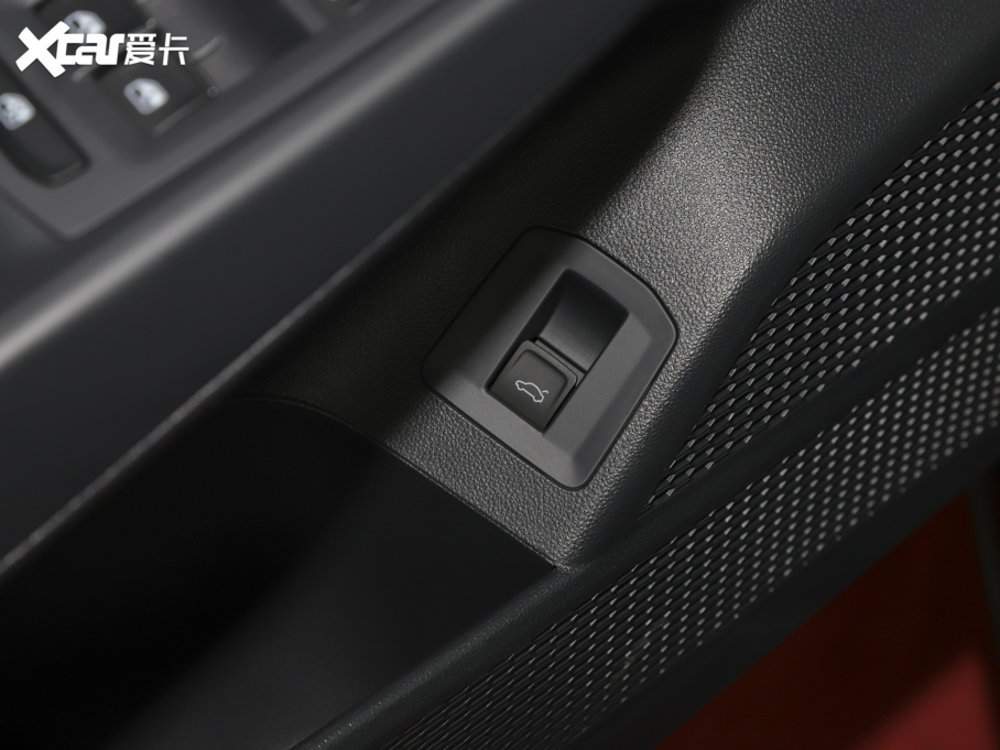 2020_ Ŀ 330TSI F VI