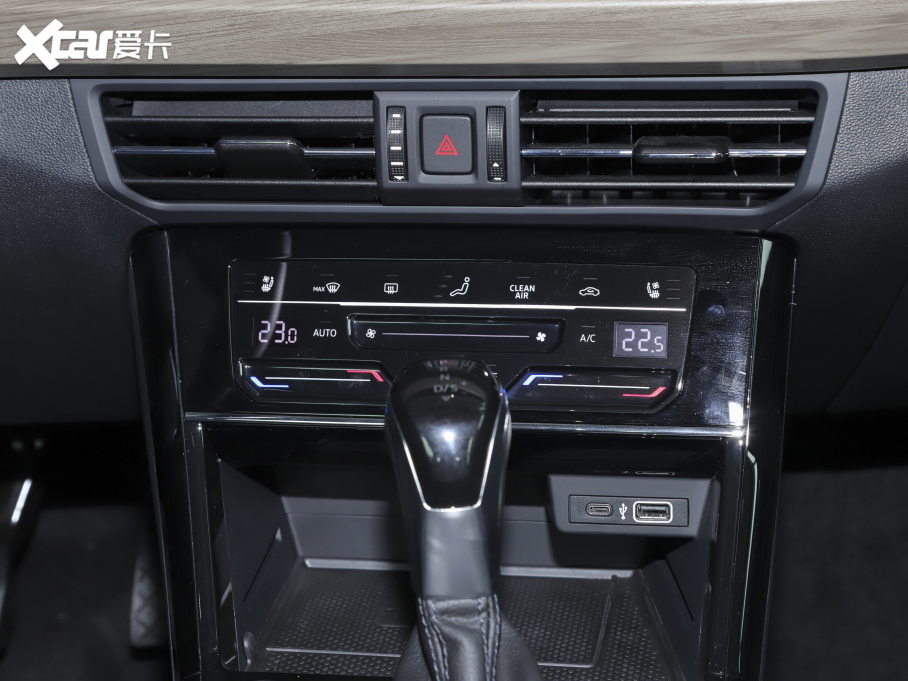 2020_ Ŀ 330TSI F VI