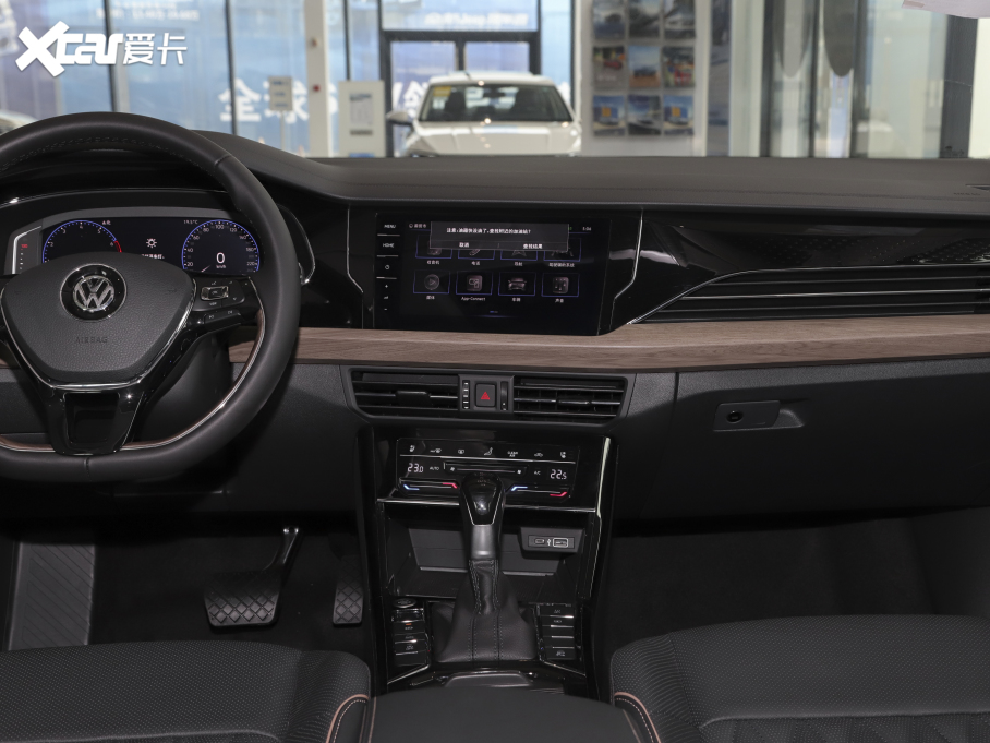 2020_ Ŀ 330TSI F VI