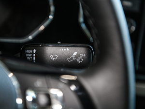 2020330TSI Ӣ VI п؅^