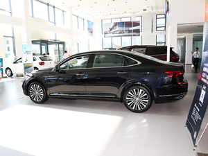 2020款380TSI 尊贵版 国VI 正侧（左）