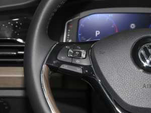 2020Ŀ 330TSI F VI п؅^