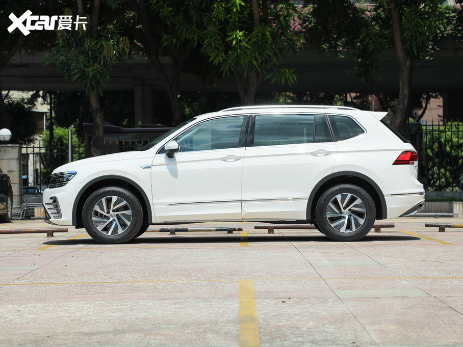 2020;^LԴ 430 PHEV Ş