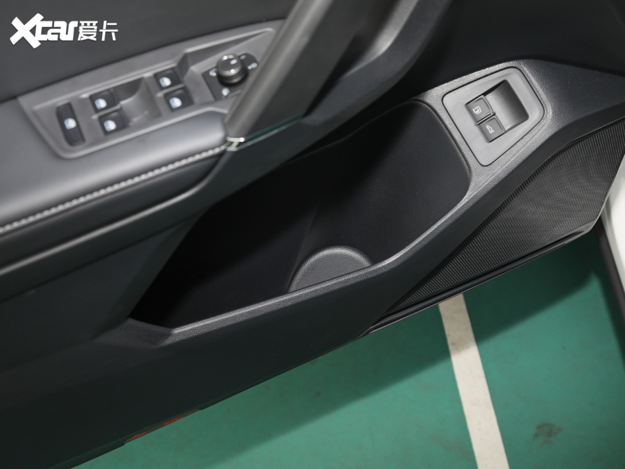 2020;^LԴ 430 PHEV Ş