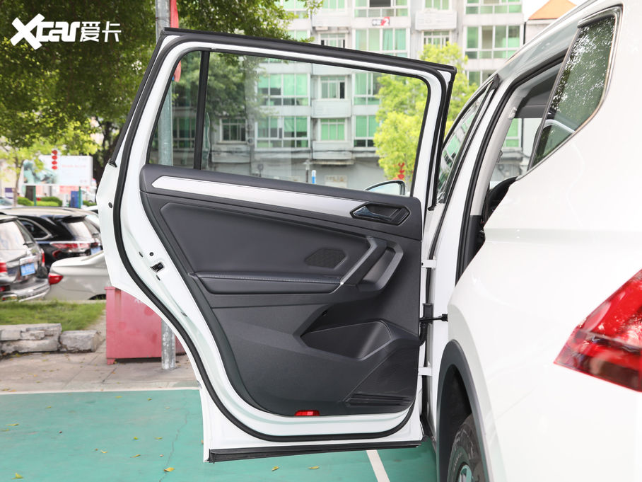 2020;^LԴ 430 PHEV Ş