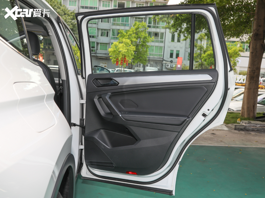 2020;^LԴ 430 PHEV Ş