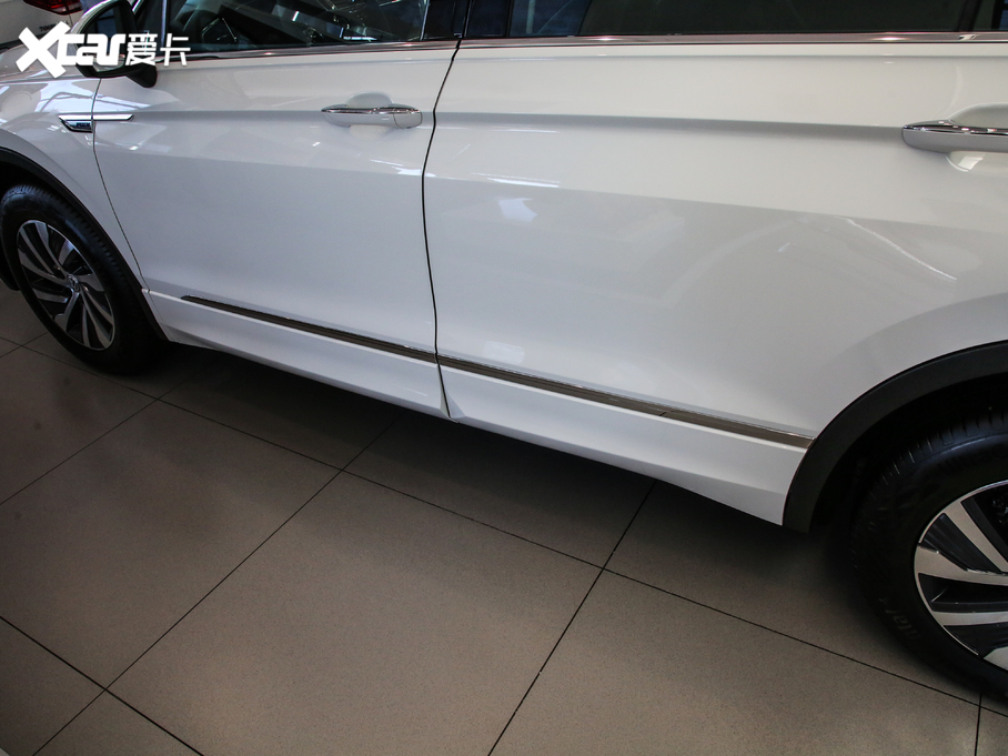 2020;^LԴ 430 PHEV F