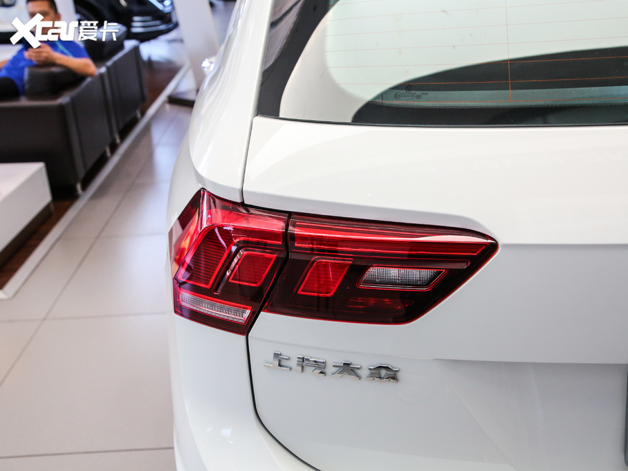 2020;^LԴ 430 PHEV F