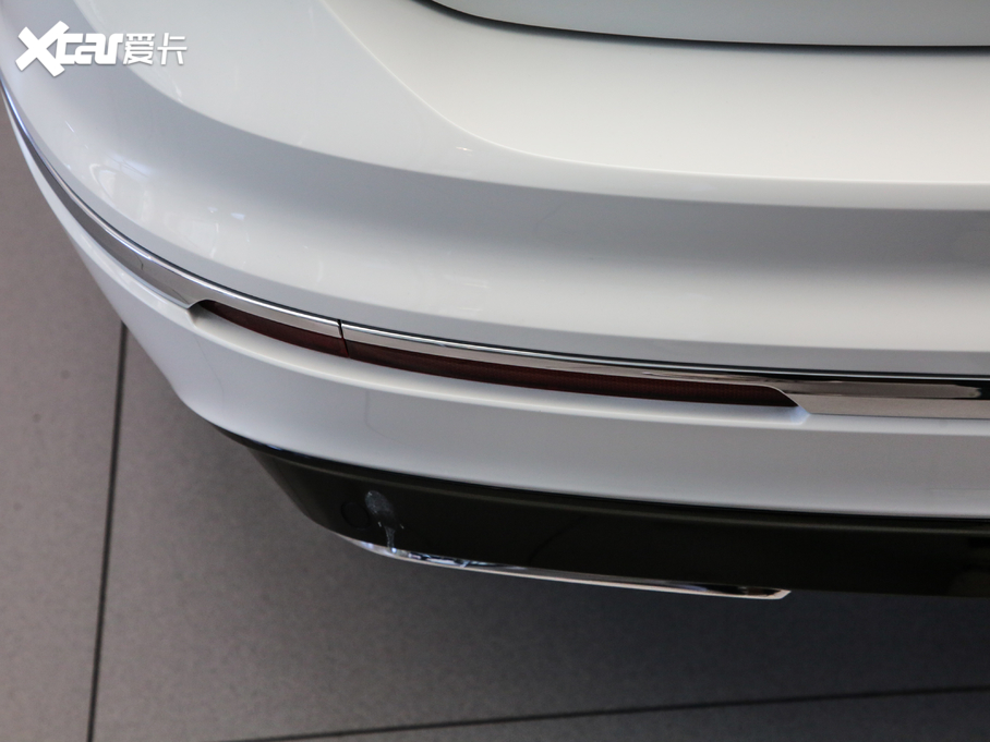 2020;^LԴ 430 PHEV F