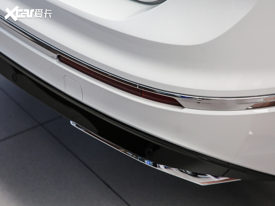 2020;^LԴ 430 PHEV F