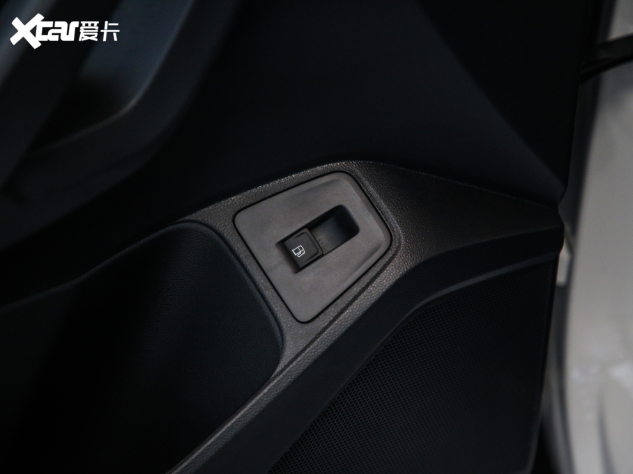 2020;^LԴ 430 PHEV F