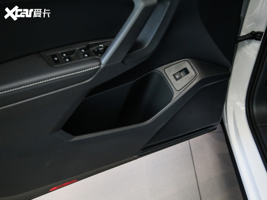 2020;^LԴ 430 PHEV F