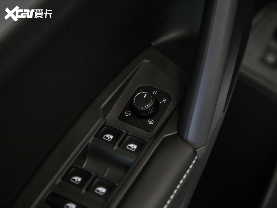 2020;^LԴ 430 PHEV F