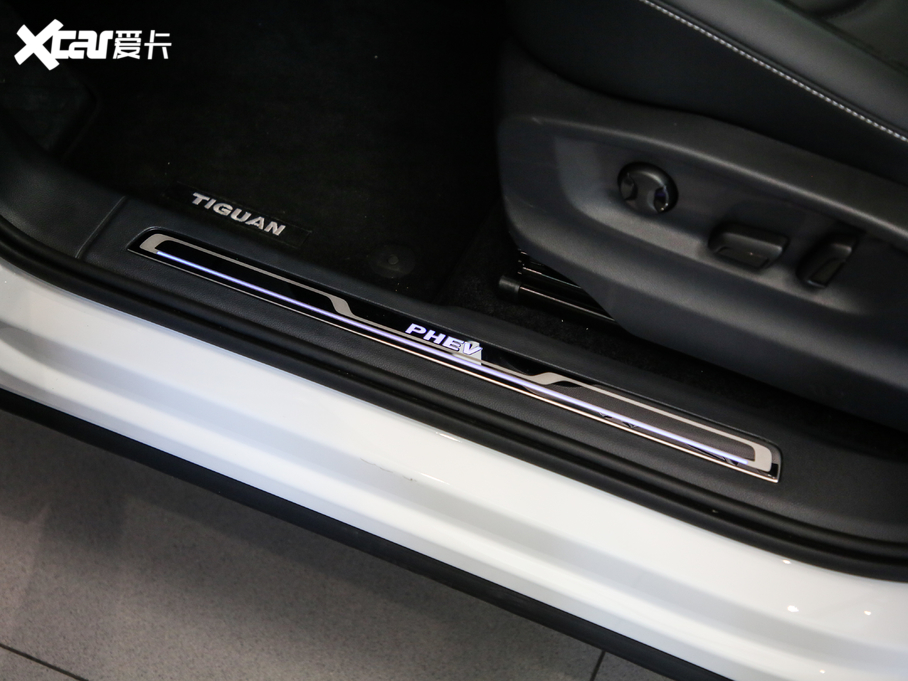 2020;^LԴ 430 PHEV F