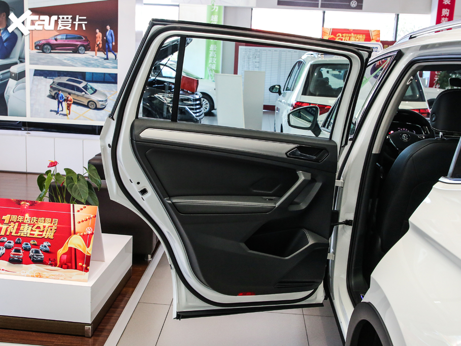 2020;^LԴ 430 PHEV F