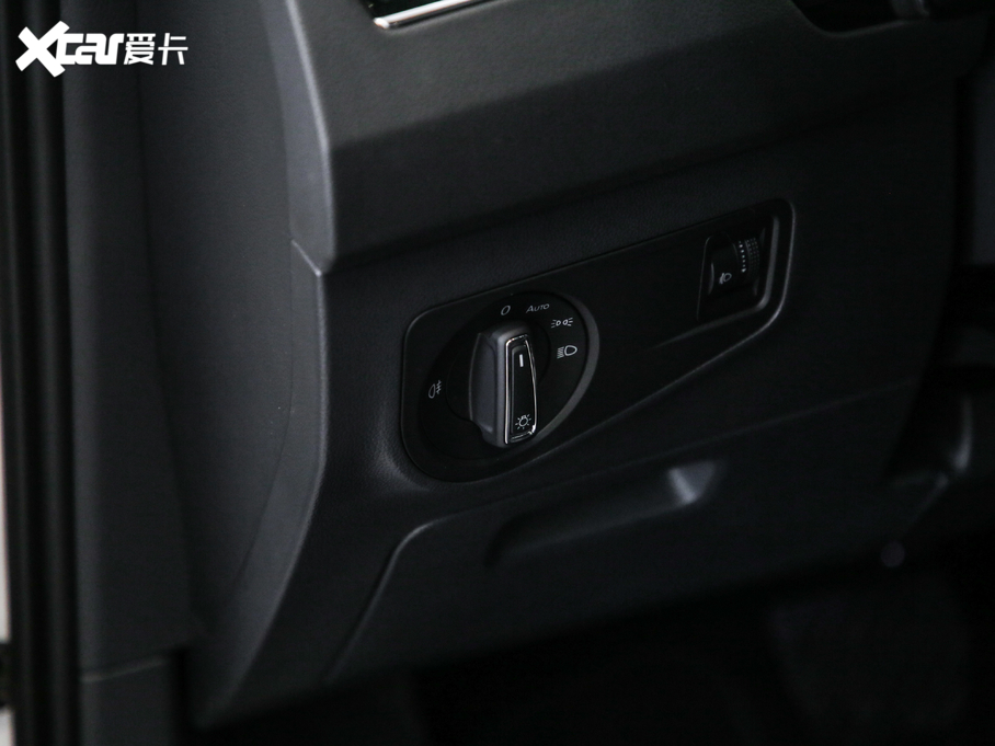 2020;^LԴ 430 PHEV F