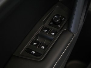 2020430 PHEV F {܇ƅ^	