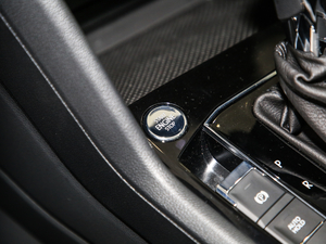 2020430 PHEV F п؅^