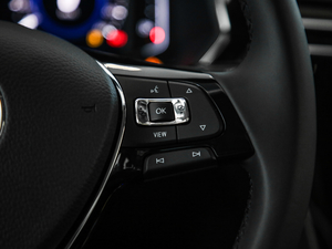 2020430 PHEV F п؅^