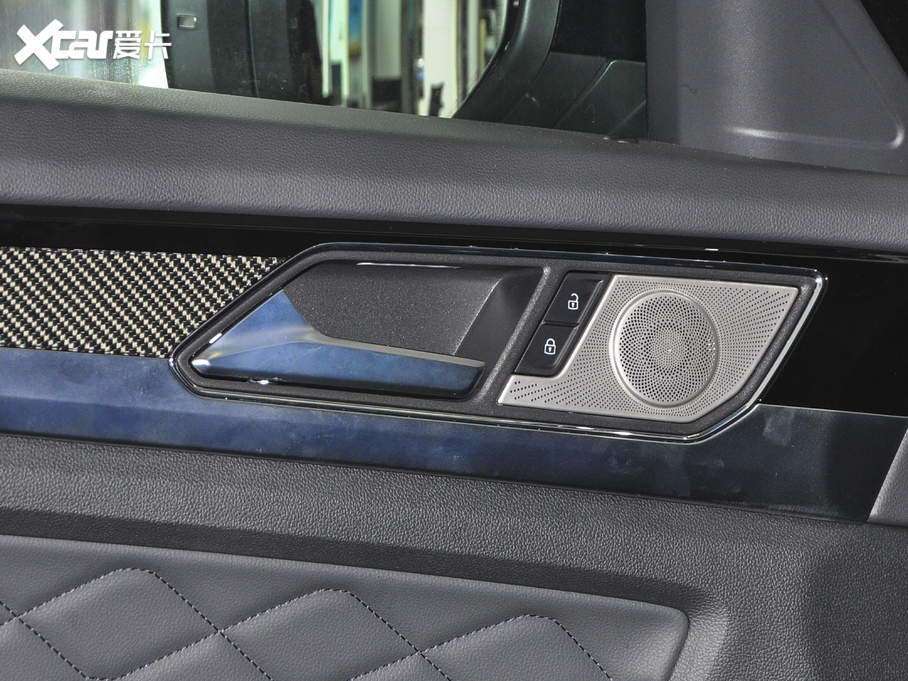 2020;X Ŀ 330TSI (q)A