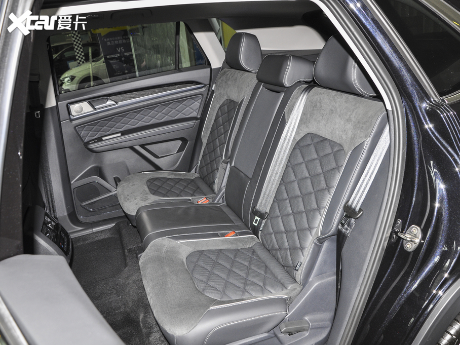 2020;X Ŀ 330TSI A