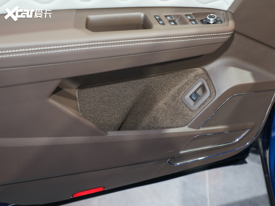 2020;X Ŀ 530 V6 (q)Ş