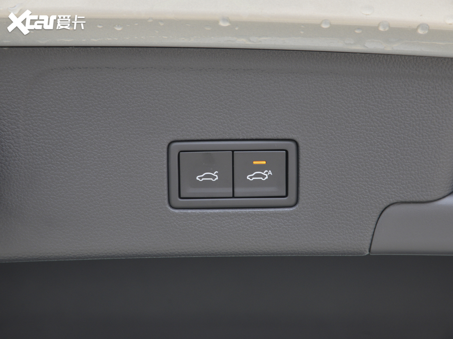 2020;X Ŀ 330TSI (q)A