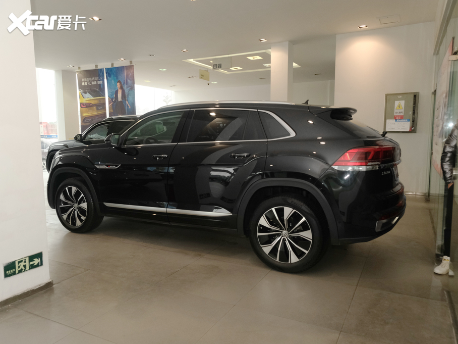 2020;X Ŀ 530 V6 (q)A