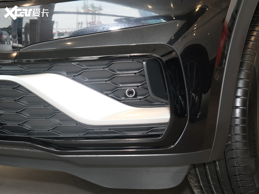 2020;X Ŀ 530 V6 (q)A